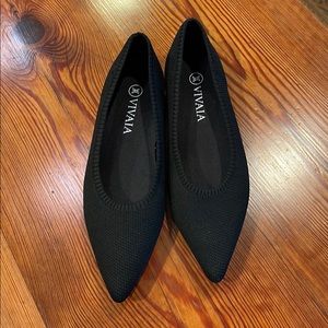 Black pointy toe Vivaia flats. New.